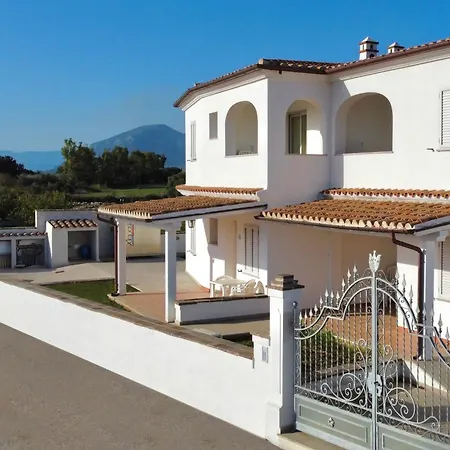 Isa-residence In With Air Conditioning And Private Outdoor Area 3* Orosei